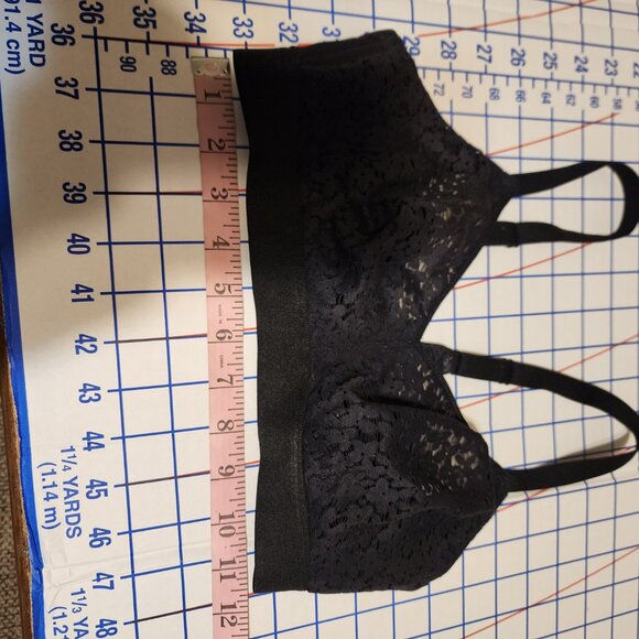 Chantelle Norah Comfort Supportive Wirefree Bra Split at band seam Black 32D - Picture 3 of 12